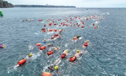X-Waters yüzme yarışları Antalya'da yapıldı