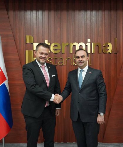 Bakan Kacır, Slovakya Yatırımlar, Bölgesel Kalkınma ve Bilişim Bakanı Migal ile görüştü: