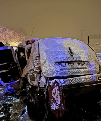 GÜNCELLEME - Erzurum'da tır ile çarpışan SUV tipi araçtaki 4 kişi hayatını kaybetti