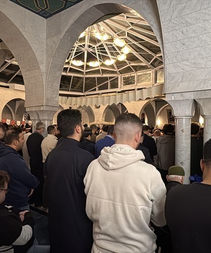 İsviçre'de ramazan ayının ilk teravih namazı kılındı