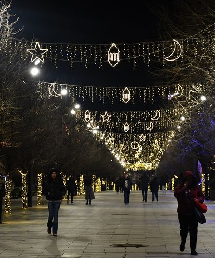 Kosova'nın başkenti Priştine ramazan vesilesiyle süslendi