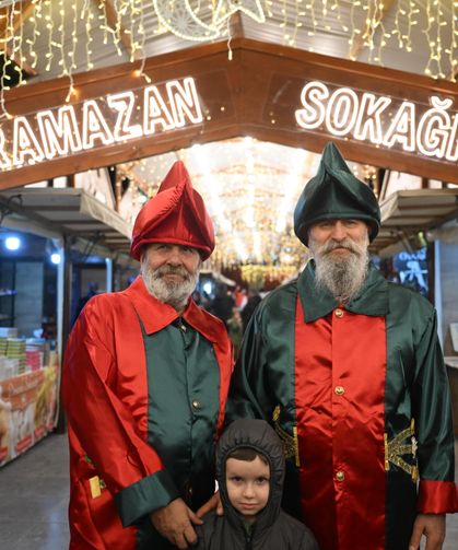 Selimiye Meydanı'nda kurulan Ramazan Sokağı açıldı