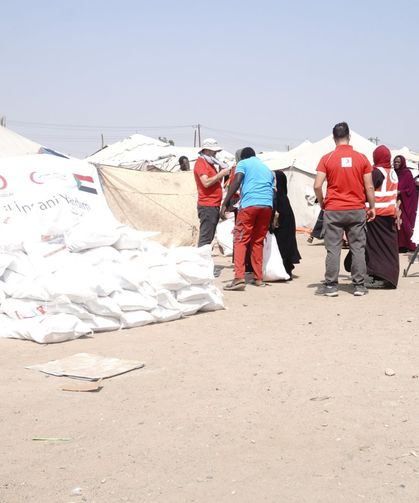 Türk Kızılayı, Sudan'da yerinden edilmiş yaklaşık 1200 aileye gıda kolisi dağıttı