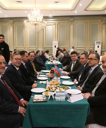 Azerbaycan Dini Kurumlar Komitesi Kars'ta iftar programı düzenledi