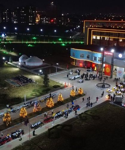 Bişkek'teki Kırgızistan-Türkiye Manas Üniversitesinde geniş katılımlı sokak iftarı düzenlendi