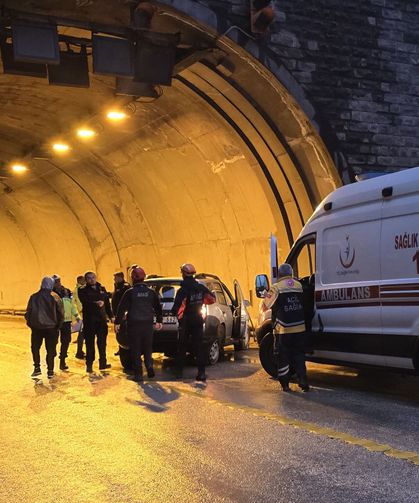 Karabük'te ciple otomobilin çarpıştığı kazada 2'si çocuk 7 kişi yaralandı