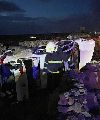 Şanlıurfa'da iki otomobilin çarpıştığı kazada 5 kişi yaralandı