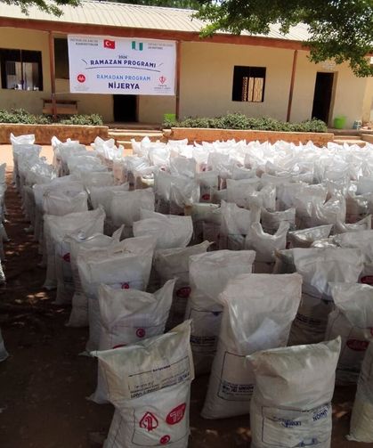 Türkiye Diyanet Vakfı, Nijerya'da ihtiyaç sahiplerine gıda kolisi dağıttı