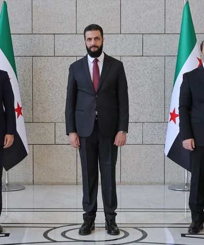 Türkiye'nin Şam Büyükelçisi Yılmaz, Suriye Cumhurbaşkanı Şara'ya güven mektubunu sundu