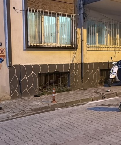 Aydın'da apartmanın 5. kat penceresinden düşen kadın ağır yaralandı