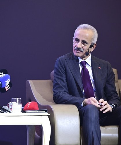 Bakan Uraloğlu, Ankara Trabzon Günleri'nde gerçekleştirilen '61 Sohbet' programına konuk oldu: