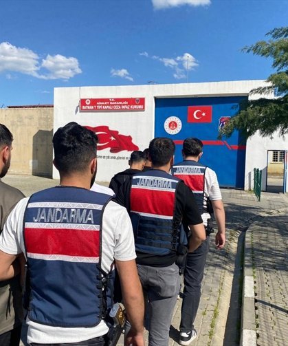 Batman'da yasa dışı bahis operasyonunda yakalanan 4 zanlı tutuklandı