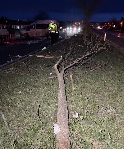 Kastamonu'da minibüs ile otomobilin çarpıştığı kazada 7 kişi yaralandı