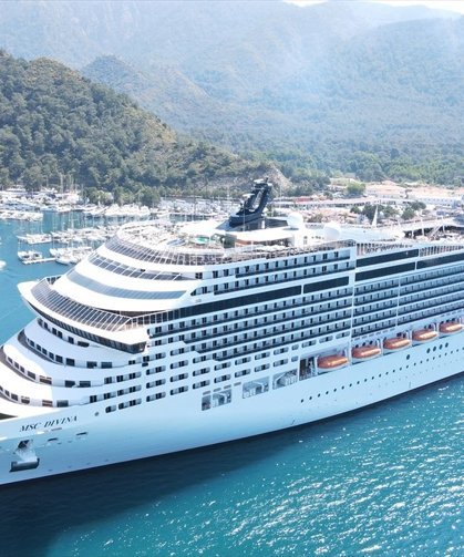 Marmaris'e 'MSC Divina' kruvaziyeriyle 3 bin 280 turist geldi