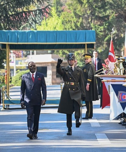 Milli Savunma Bakanı Güler, Kongolu mevkidaşı Muadiamvita ile görüştü