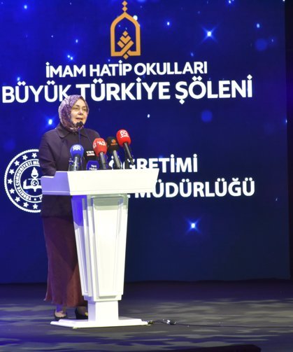 İmam Hatip Okulları Büyük Türkiye Şöleni Konya'da başladı
