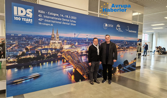 Umut Yılmazkeçeci Köln Diş Hekimliği ve Teknolojileri Fuarında