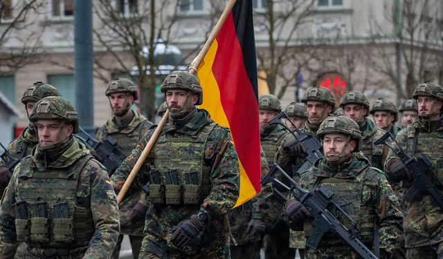 Bundeswehr "Keşif Günleri" ile Gençleri Kazanıyor