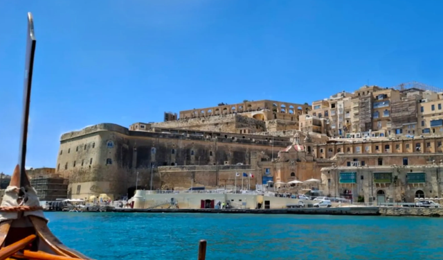 Malta’da Çıplak Motosiklet Süren Alman Turiste Para Cezası