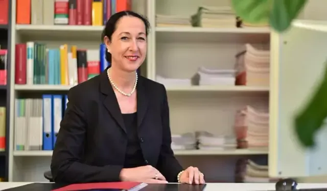 Yeni seçilen belediye başkanına bıçaklı saldırı