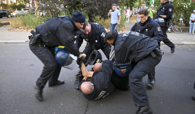 BM'den Almanya'ya uyarı: Eylemlerdeki şiddet son bulmalı