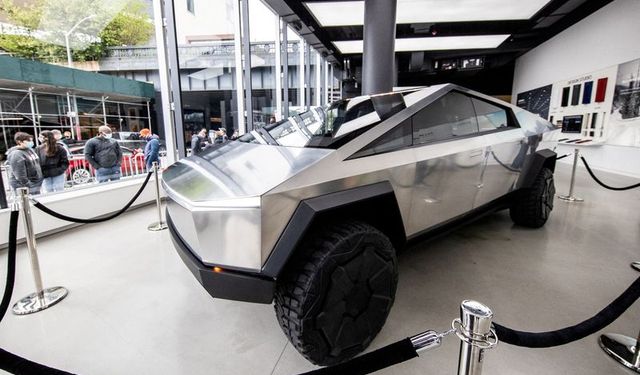 Almanya'da Tesla'nın satışları düştü