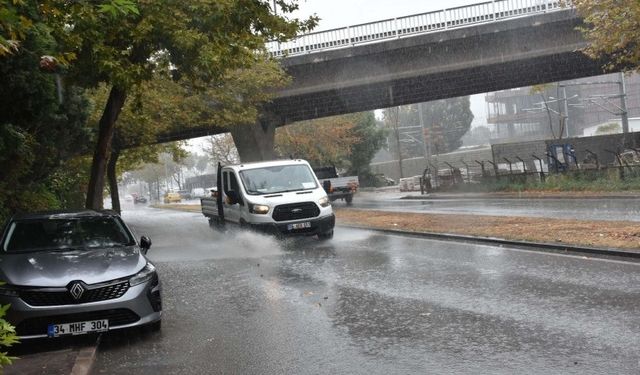 İzmir için sağanak yağmur uyarısı