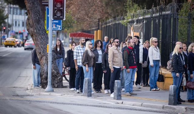 İzmir Ata’sını unutmadı