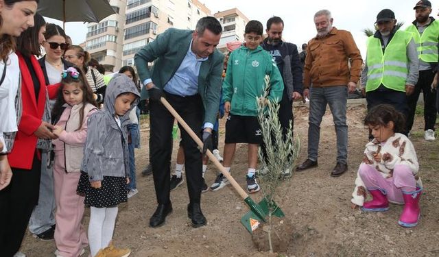Çiğli’de 400 Fidan Toprakla Buluştu: “Çiğli’ye Nefes Olalım”