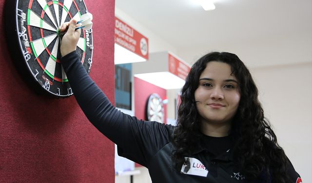 Dünya şampiyonu Zehra Gemi, dart sporunda yeni zaferler için hazırlanıyor