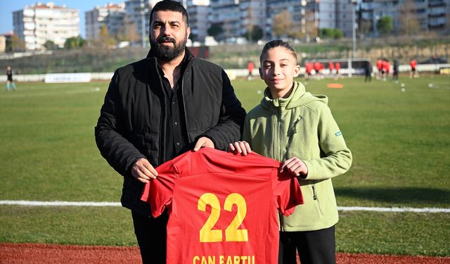 Edirnespor'a harçlığını bağışlayan 12 yaşındaki Can Bartu, takıma destek çağrısında bulundu