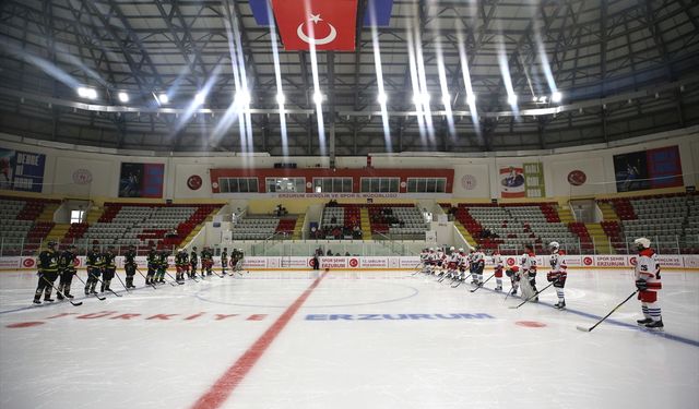Erzurum'da Buz Hokeyi Kış Spor Oyunları sona erdi