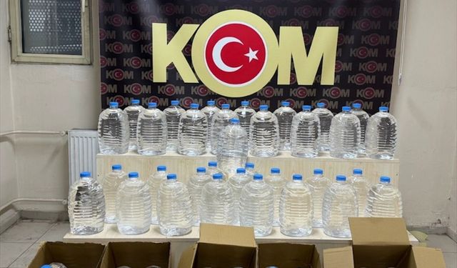 İzmir'de sahte içki operasyonunda 5 şüpheli tutuklandı