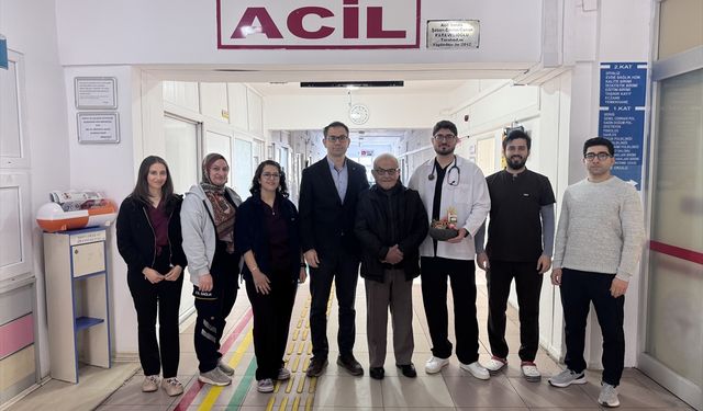 Kalbi 4 dakika duran 85 yaşındaki hasta, kalp masajıyla hayata döndürüldü