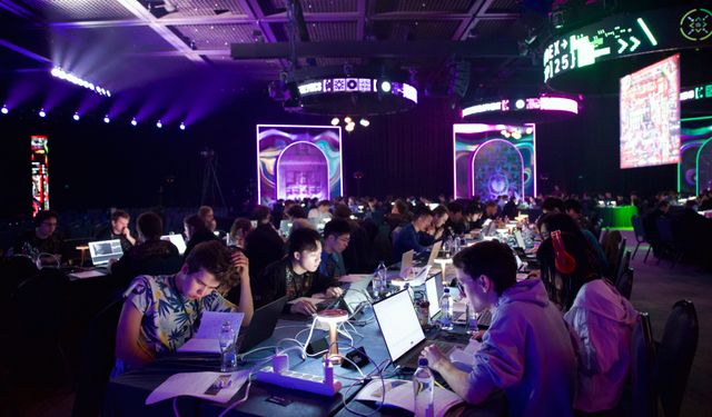 Yandex Cup finallerinde 196 geliştirici 140 bin dolarlık ödül için yarıştı