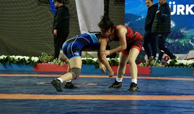 23 Yaş Altı Türkiye Güreş Şampiyonası Trabzon'da sona erdi