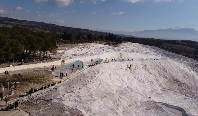 Çinli turistlerin gözdesi Pamukkale'de vize muafiyeti memnuniyeti