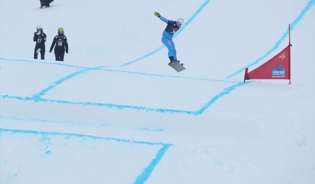 Erzincan'da Snowboard Cross Avrupa Kupası yarışları başladı