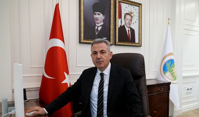 İzmir Valisi Elban, AA'nın 'Yılın Kareleri' oylamasına katıldı