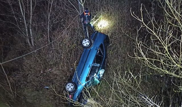 Kocaeli'de çaya düşen otomobildeki baba ve oğlu hayatını kaybetti