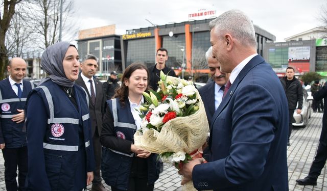 Ticaret Bakanı Bolat, Düzce Valiliği ziyaretinde konuştu: