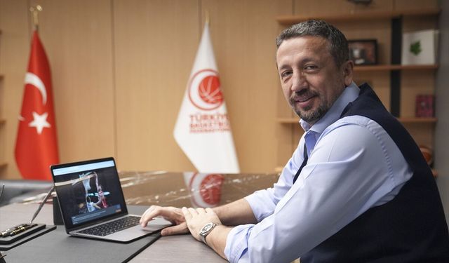 Türkiye Basketbol Federasyonu Başkanı Hidayet Türkoğlu, AA'nın 'Yılın Kareleri' oylamasına katıldı