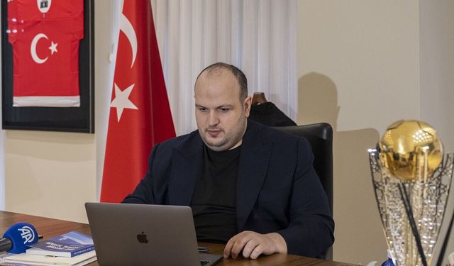 Türkiye Buz Hokeyi Federasyonu Başkanı Halit Albayrak, AA'nın 'Yılın Kareleri' oylamasına katıldı