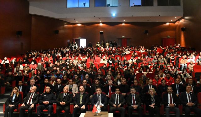Yeşilay Genel Başkanı Dinç, 'Bağımsızlık Seferberliği Bilecik Modeli Lansmanı'nda konuştu: