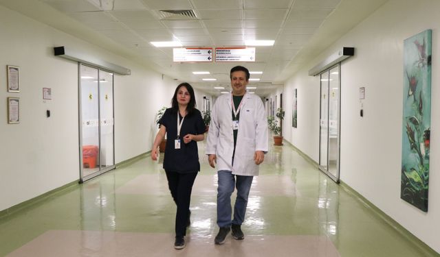 6 ŞUBAT DEPREMLERİNİN ÜÇÜNCÜ YILI - Depremzede doktor ve hemşire eşi Kayseri'de hastalara hizmet veriyor