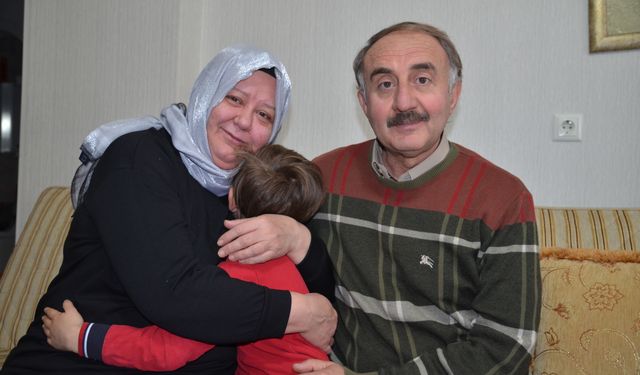 6 ŞUBAT DEPREMLERİNİN ÜÇÜNCÜ YILI - İki çocuğun ardından depremzede küçük Mikail'in de 'koruyucusu' oldular