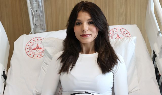 Böbrek hastası genç kıza kendi organı nakledildi