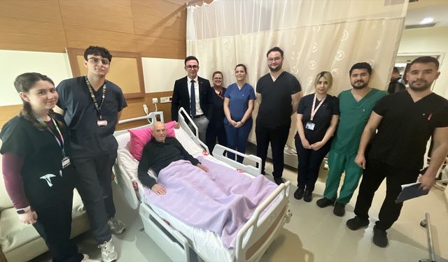 Çanakkale'de 81 yaşındaki prostat kanseri hastası kapalı yöntemle ameliyat edildi