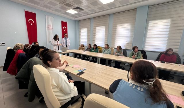 İzmir'de 'Menopoz Okulu' eğitimleri başladı