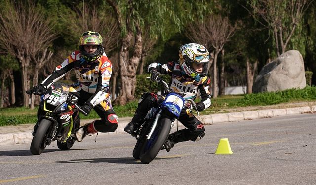 Minik Pars'ın 'otoparklardan şampiyonluğa' motosiklet yolculuğu